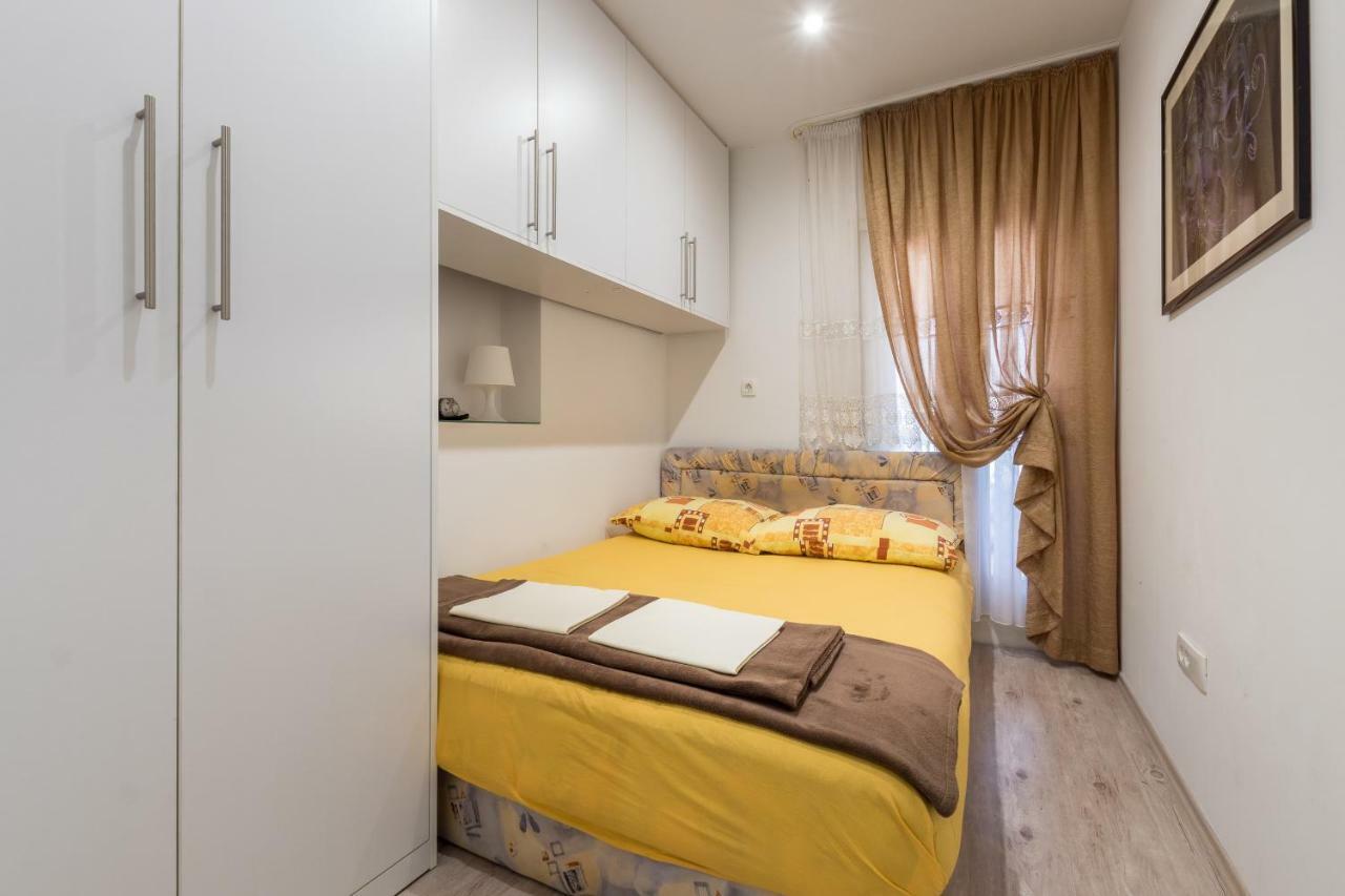 Apartments Ivan Kastela Bagian luar foto
