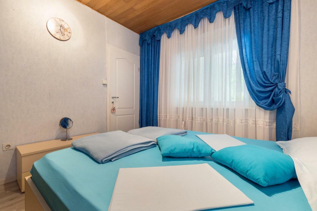 Apartments Ivan Kastela Bagian luar foto