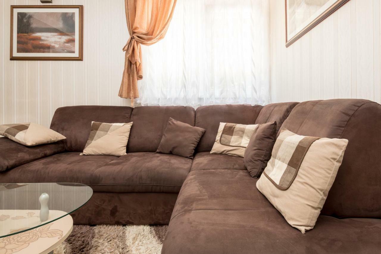 Apartments Ivan Kastela Bagian luar foto
