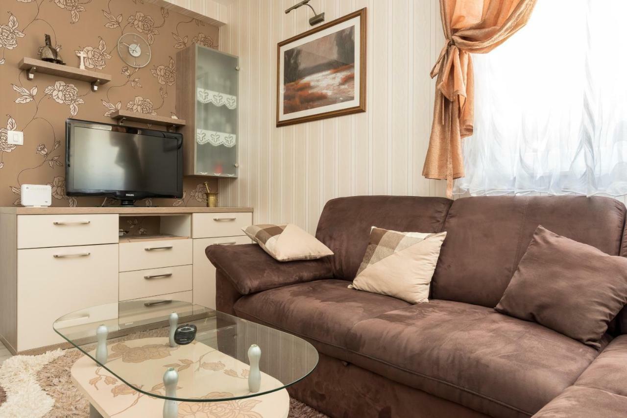 Apartments Ivan Kastela Bagian luar foto