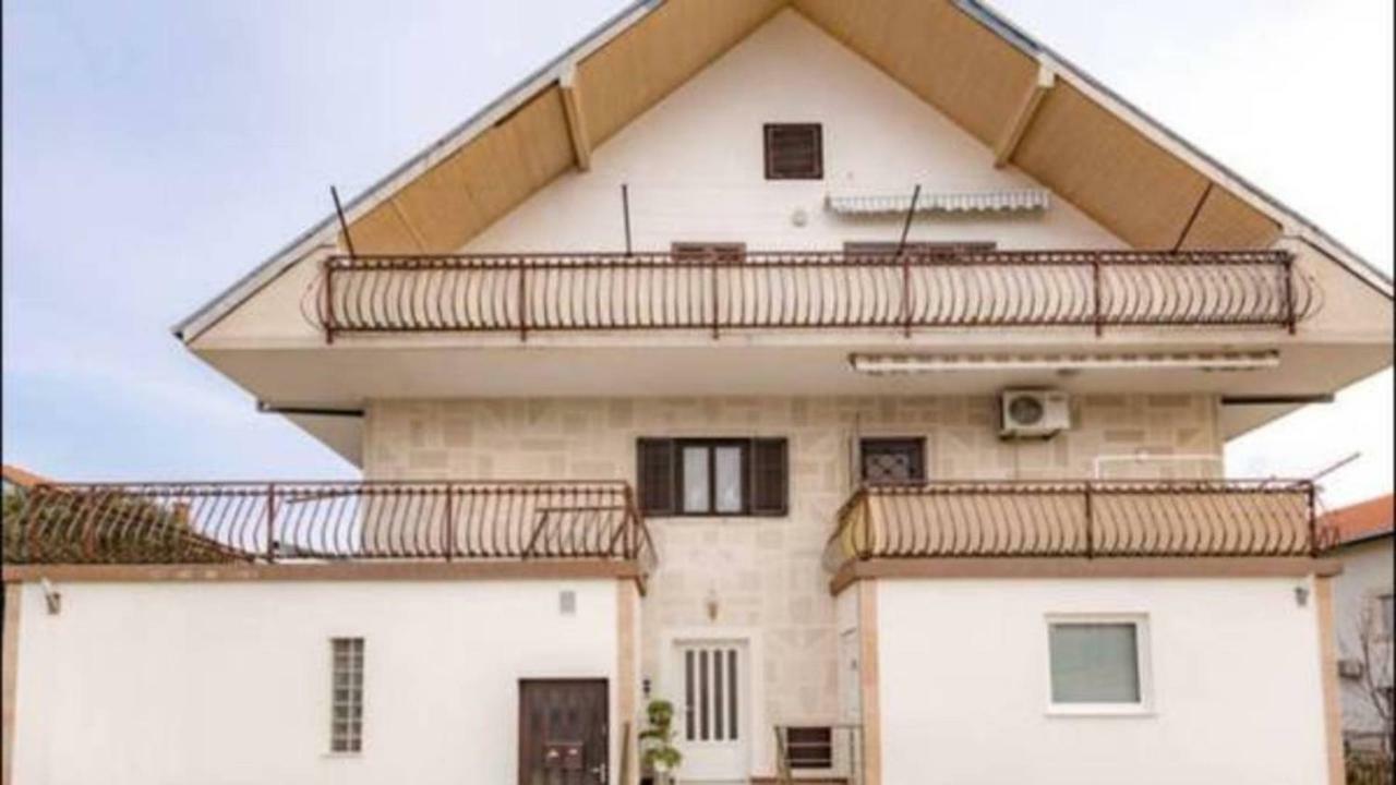 Apartments Ivan Kastela Bagian luar foto